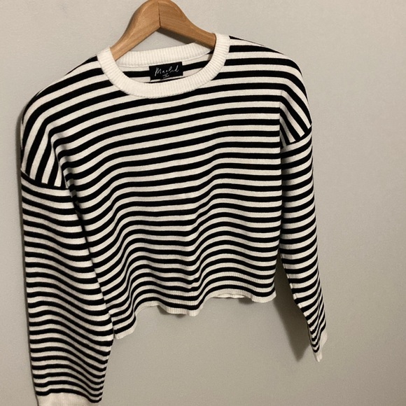 Marled Black and White Striped Long Sleeve Sweater, Size Medium Crewneck - Picture 2 of 7